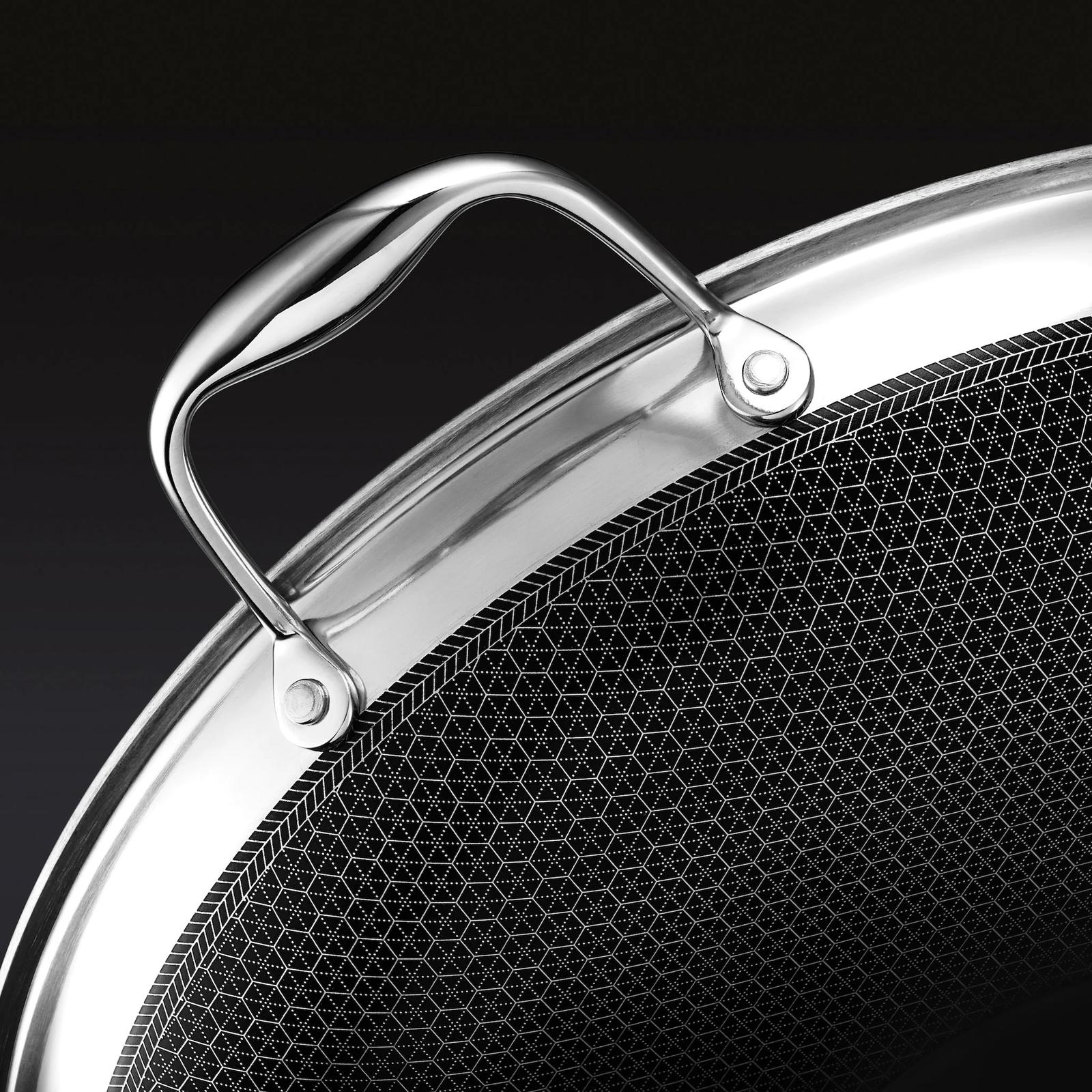 Close-up of the HexClad hexagon surface