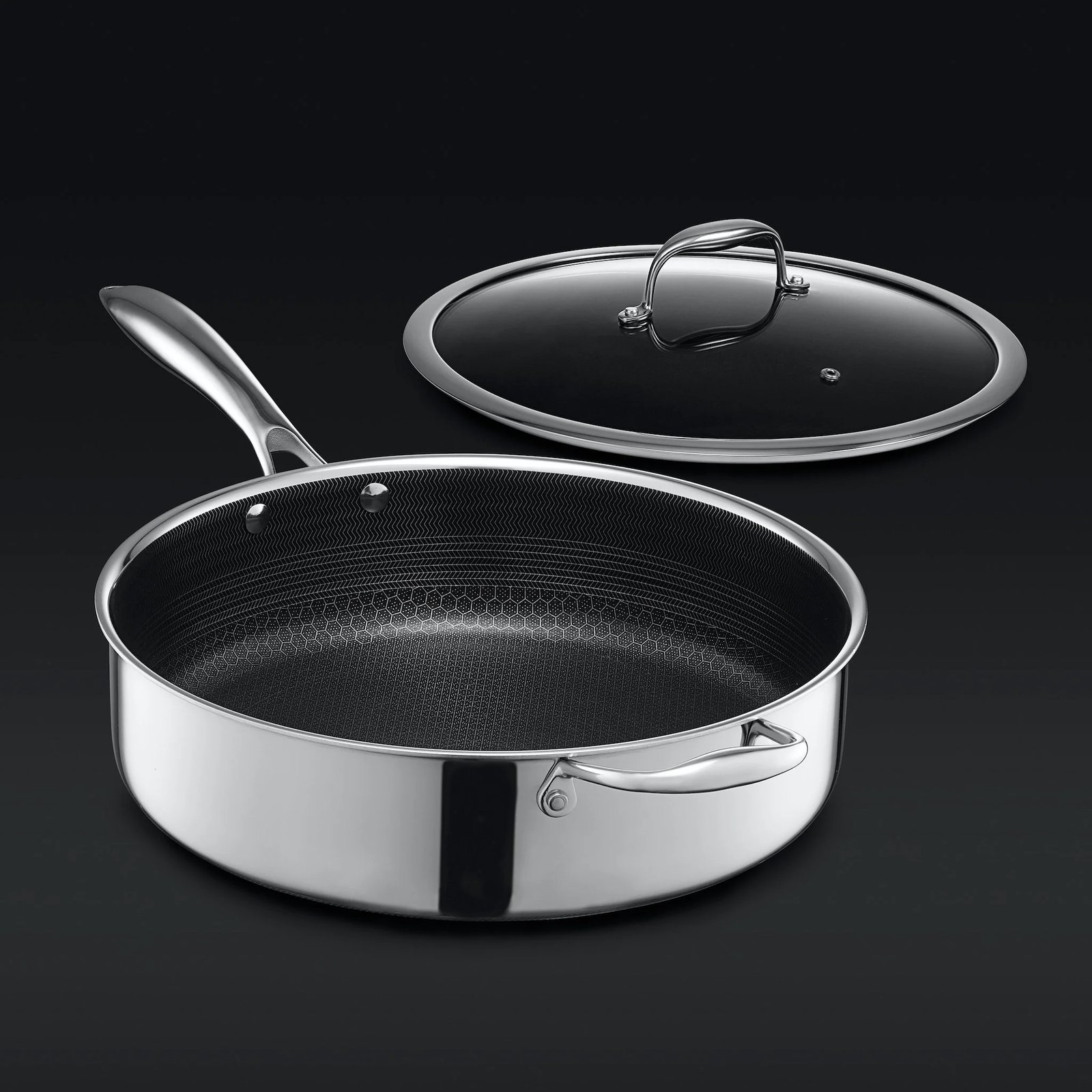 Deep sauté pan with lid